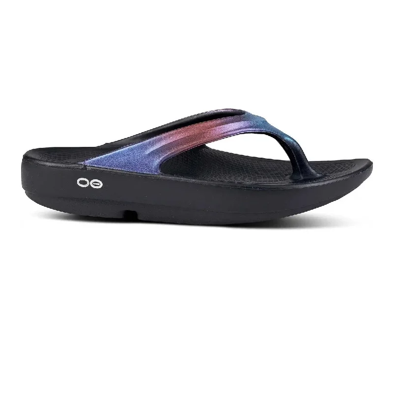 comfortable shoes for women’s shopping trips -OOFOS Women's OOlala Luxe Midnight Spectre