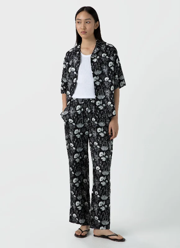 stylish women’s pants for formal settings -Women's Silk Leaf Print Camp Collar Shirt in Black