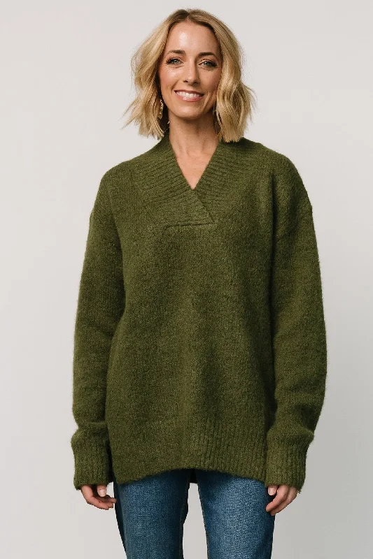 comfortable activewear for women’s fitness -Calgary Oversized Sweater | Olive