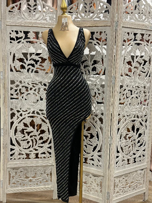 unique women’s clothing for stylish looks -V Rhinestone Black Dress