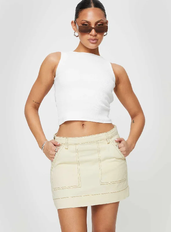 elegant outerwear for women’s evening wear -Hughes Mini Skirt Cream Denim